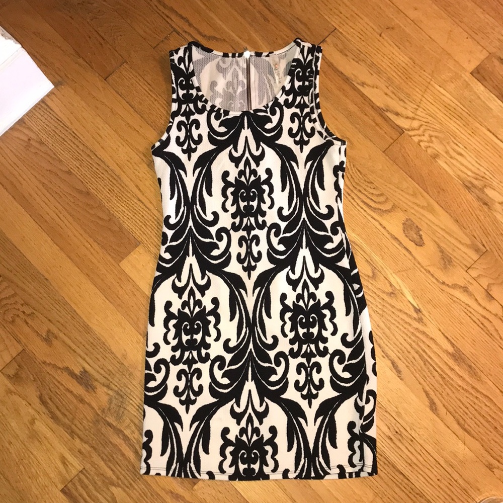 Black and white print dress